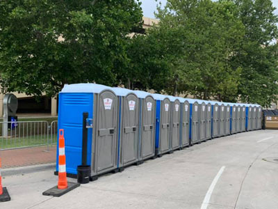 Portable toilet